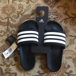 ADIDAS - Adilette Comfort Slides, US size 5